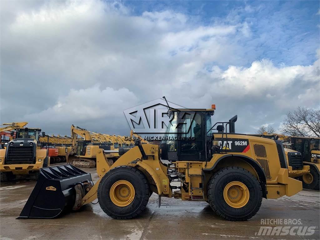 CAT 962M  휠로우더
