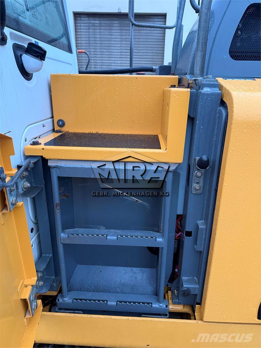 Liebherr R 922 LC 대형 굴삭기 29톤 이상