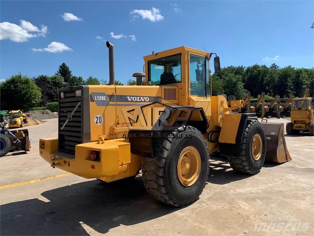Volvo L 120 C  휠로우더
