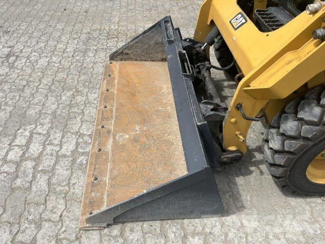 CAT 242D 건설 장비 - 기타