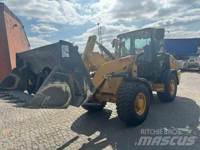 CAT 906  휠로우더