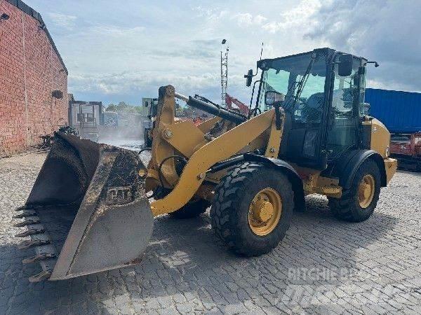 CAT 906M  휠로우더