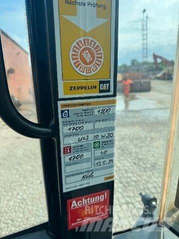 CAT 906M  휠로우더