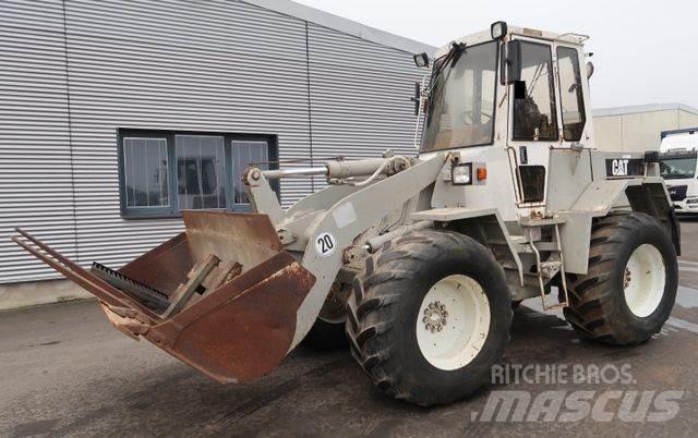 CAT 910 E  휠로우더
