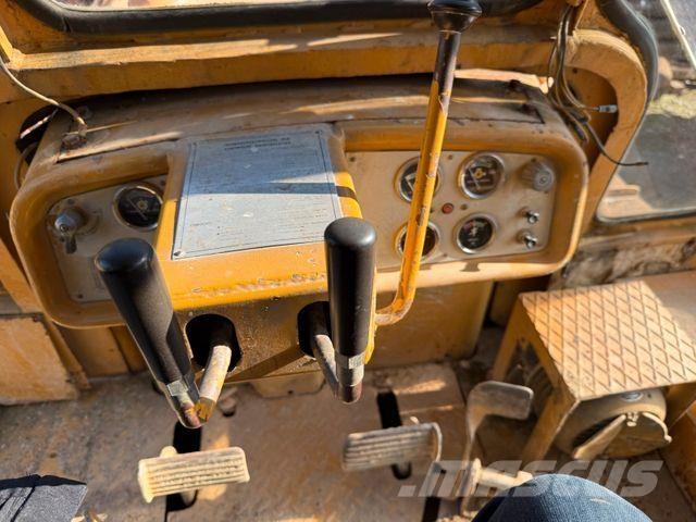 CAT D6C 크롤러 도저