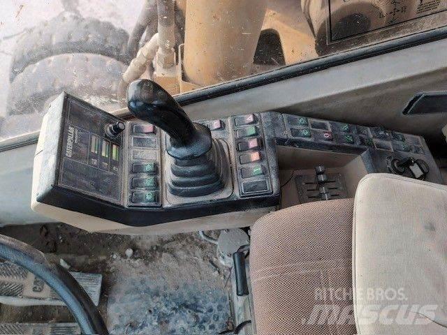 CAT M320  휠 굴삭기