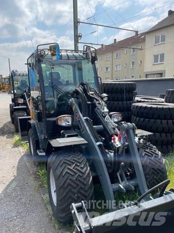 GiANT G3500 X-TRA  휠로우더