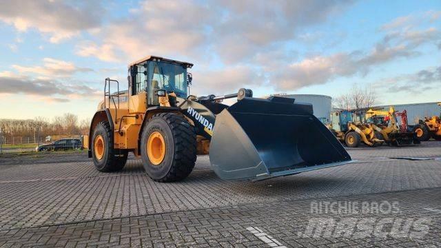 Hyundai HL970A XT  휠로우더