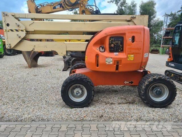 JLG 450 AJ - 관절형 전동이동 리프트