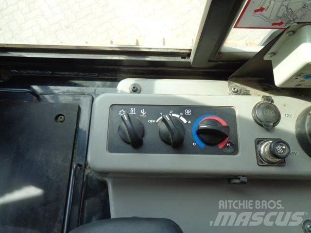 Komatsu D61 PX-24 크롤러 도저