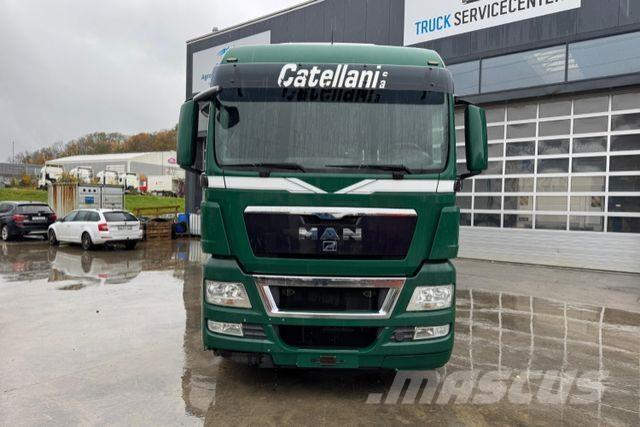 MAN TGX 26.480 6x2 커튼사이더 트럭