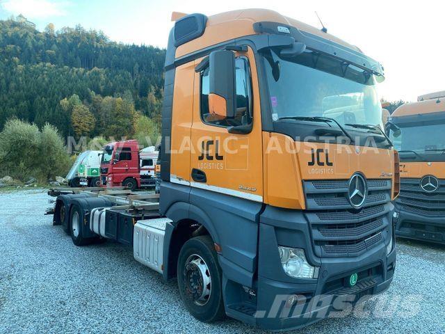 Mercedes-Benz 2542 새시 운전실 트럭