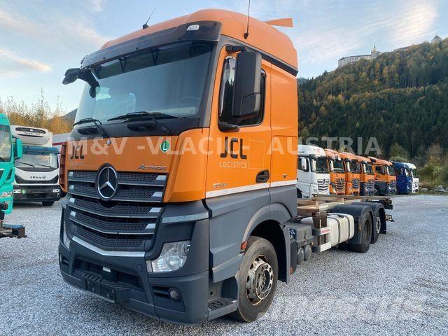 Mercedes-Benz 2542 새시 운전실 트럭