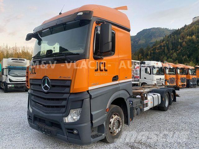 Mercedes-Benz 2542 새시 운전실 트럭