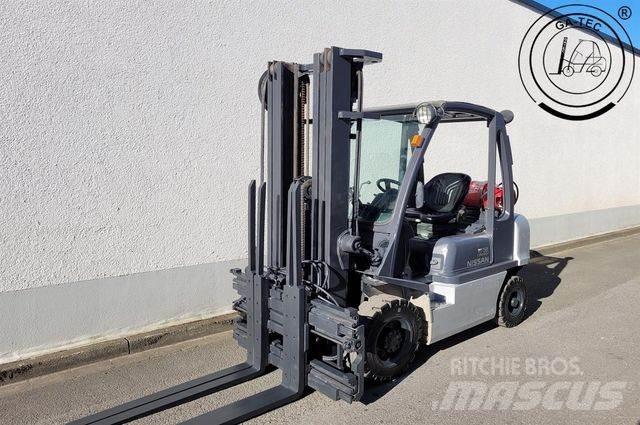 Nissan U1D2A25LQ LPG 지게차
