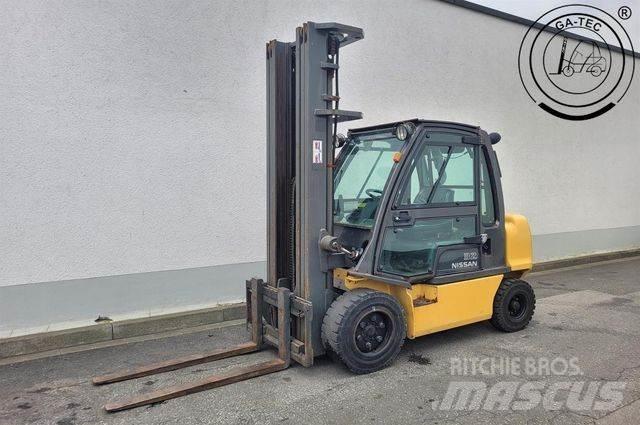 Nissan YG1D2A320 디젤 지게차