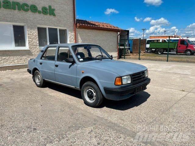 Skoda 125L vin 334 자동차
