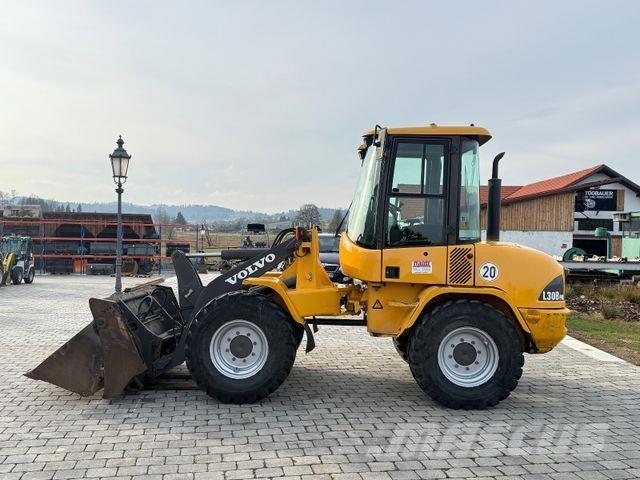 Volvo L 30 B  휠로우더