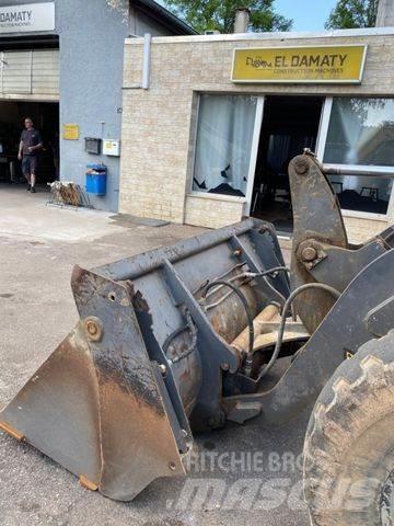 Volvo L30  휠로우더