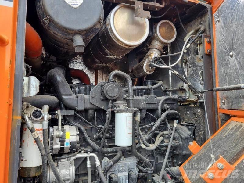 Doosan DL300  휠로우더