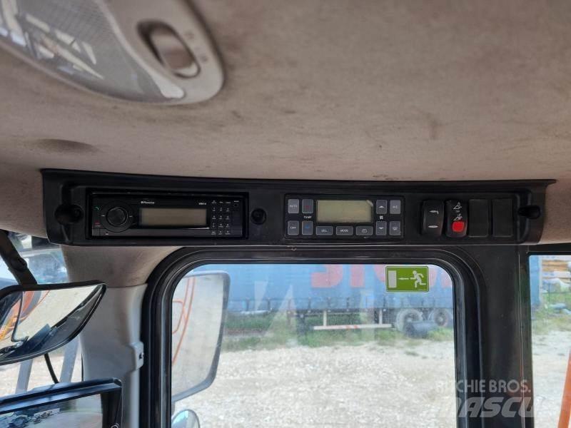 Doosan DL300  휠로우더