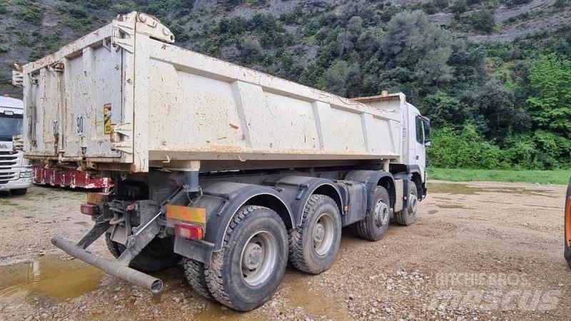 Volvo tri benne 덤프 트럭