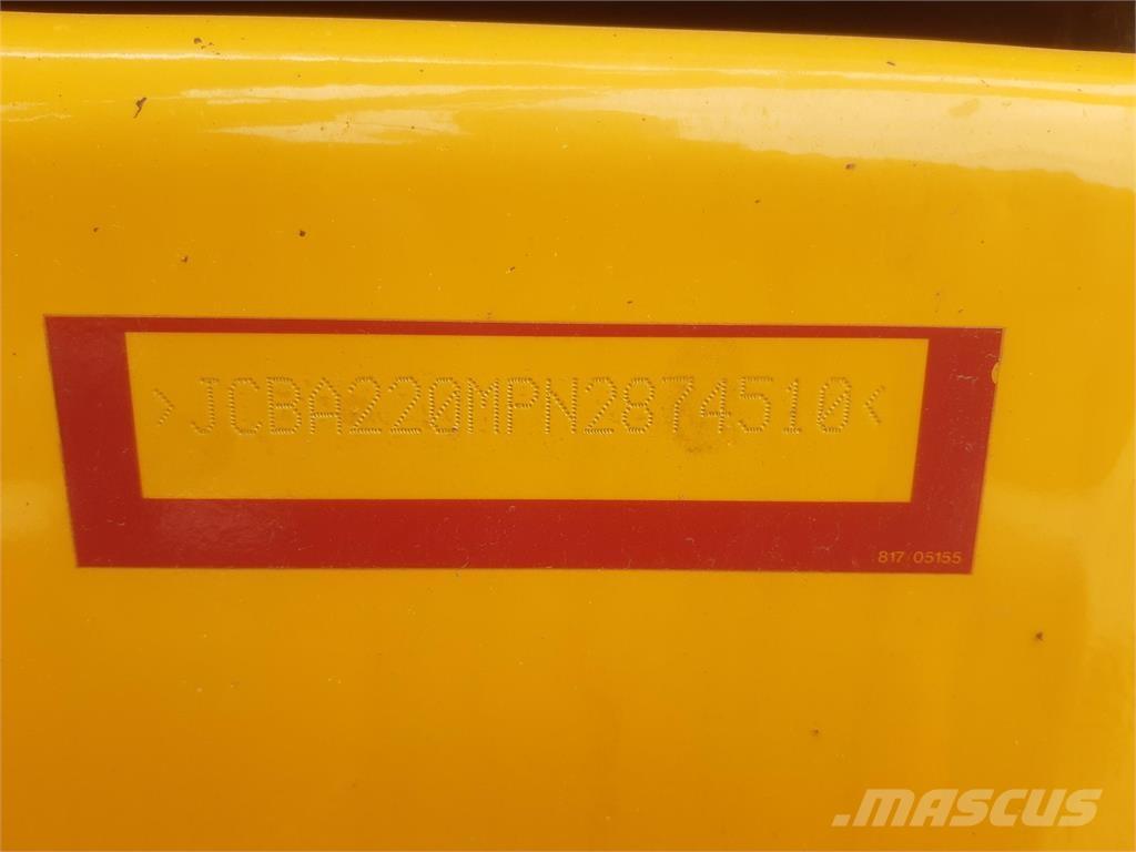 JCB  대형 굴삭기 29톤 이상