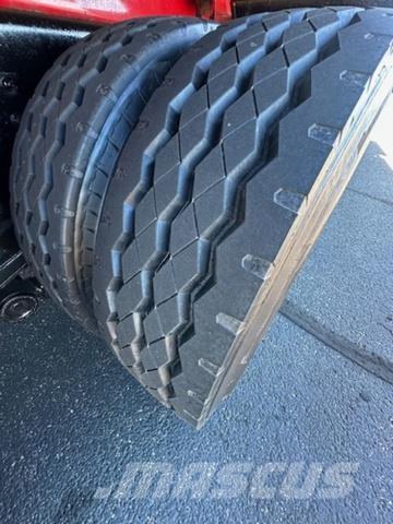 Peterbilt 520 기타