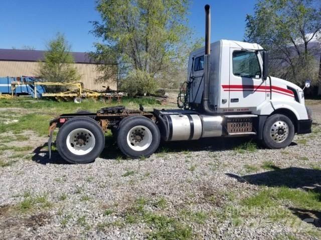 Volvo Semi Tractor 패널 화물차