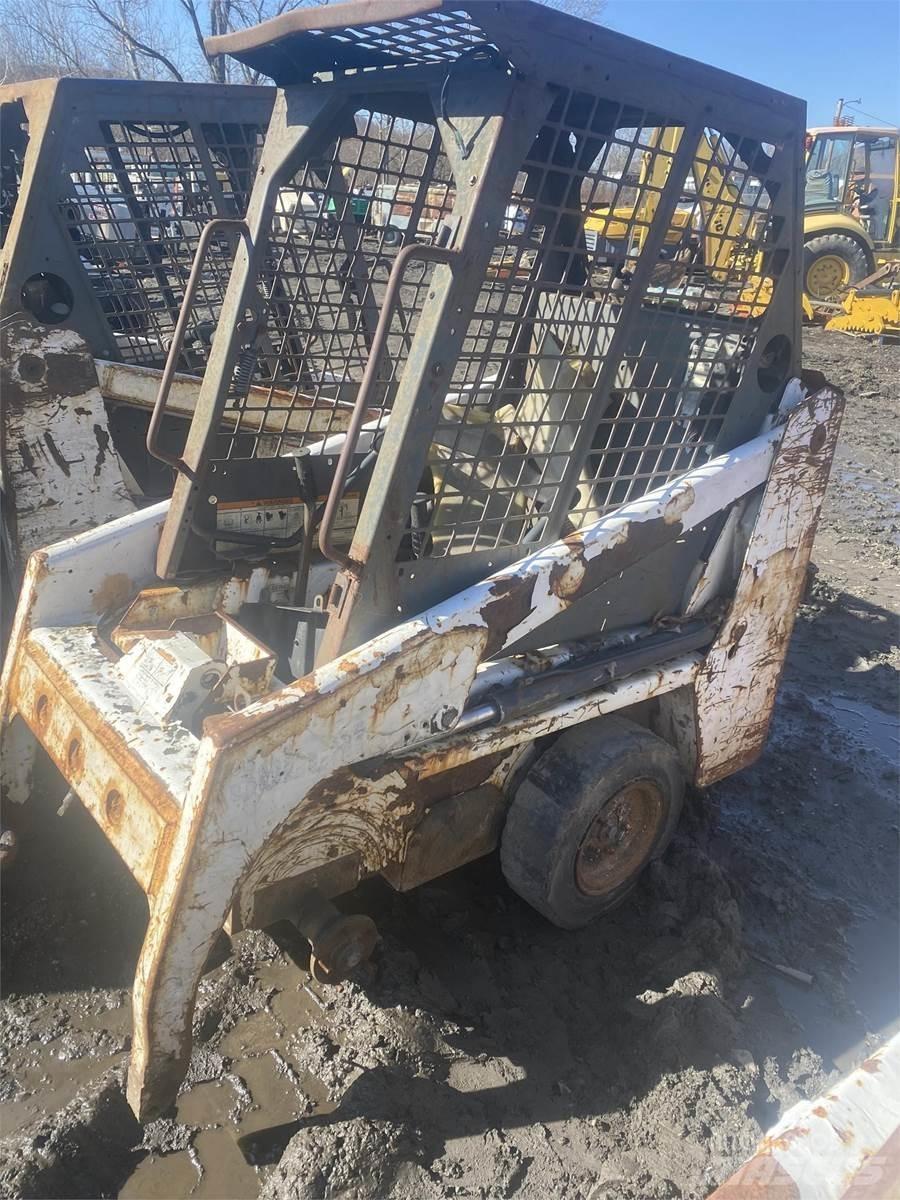 Bobcat 453  스키드로더