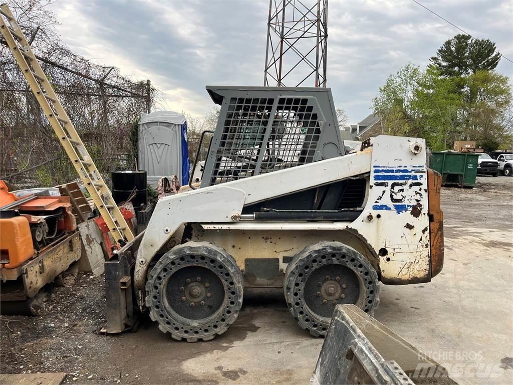 Bobcat 763  스키드로더