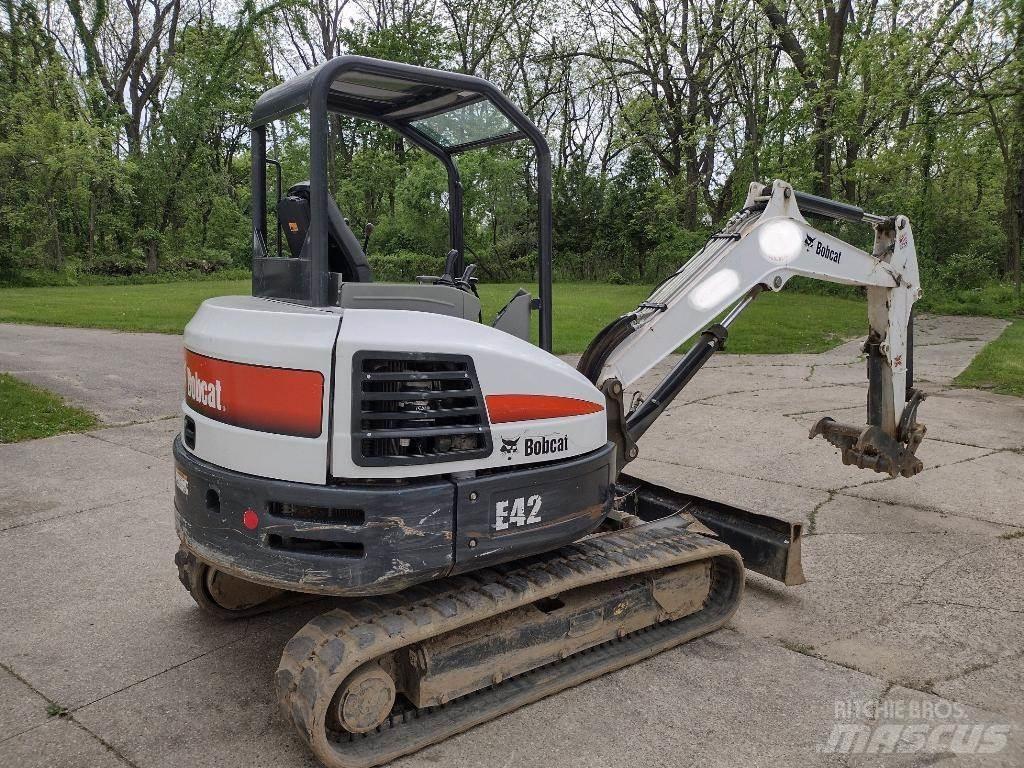 Bobcat E42 소형 굴삭기 7톤 미만