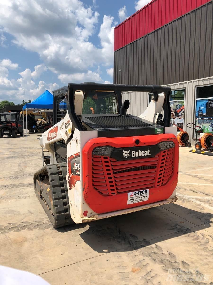 Bobcat T64  스키드로더