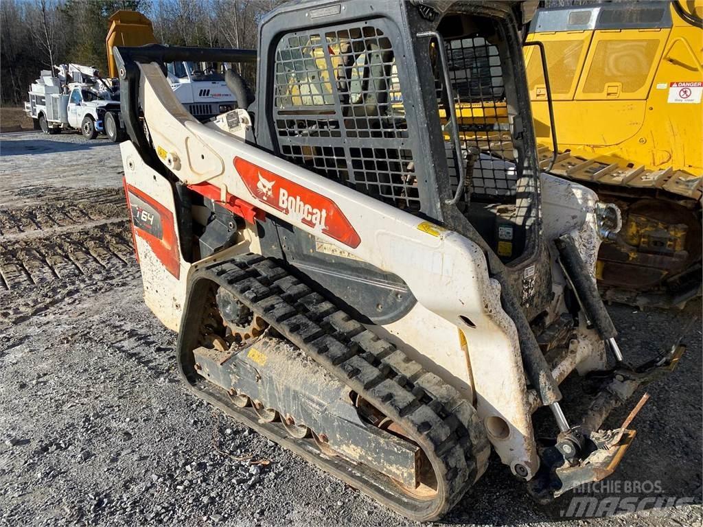 Bobcat T64  스키드로더
