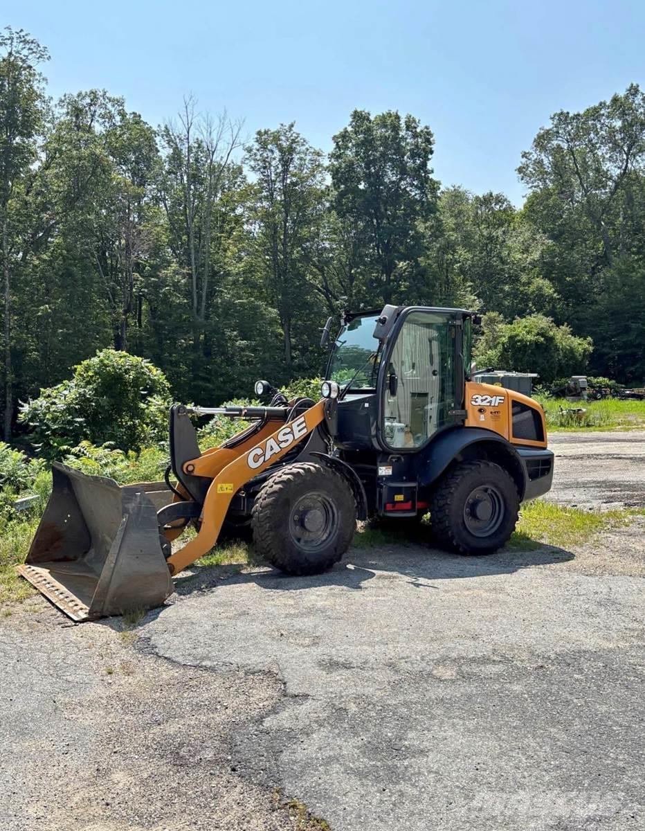 CASE 321F  휠로우더