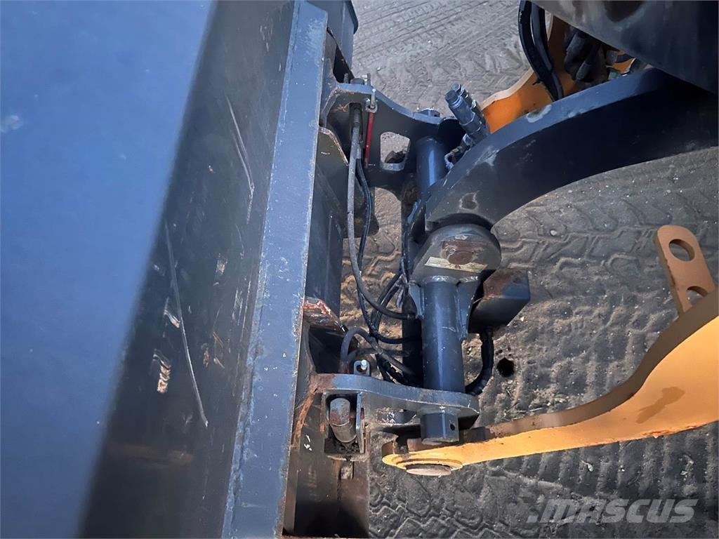 CASE 321F  휠로우더