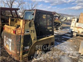 CAT 216B  스키드로더