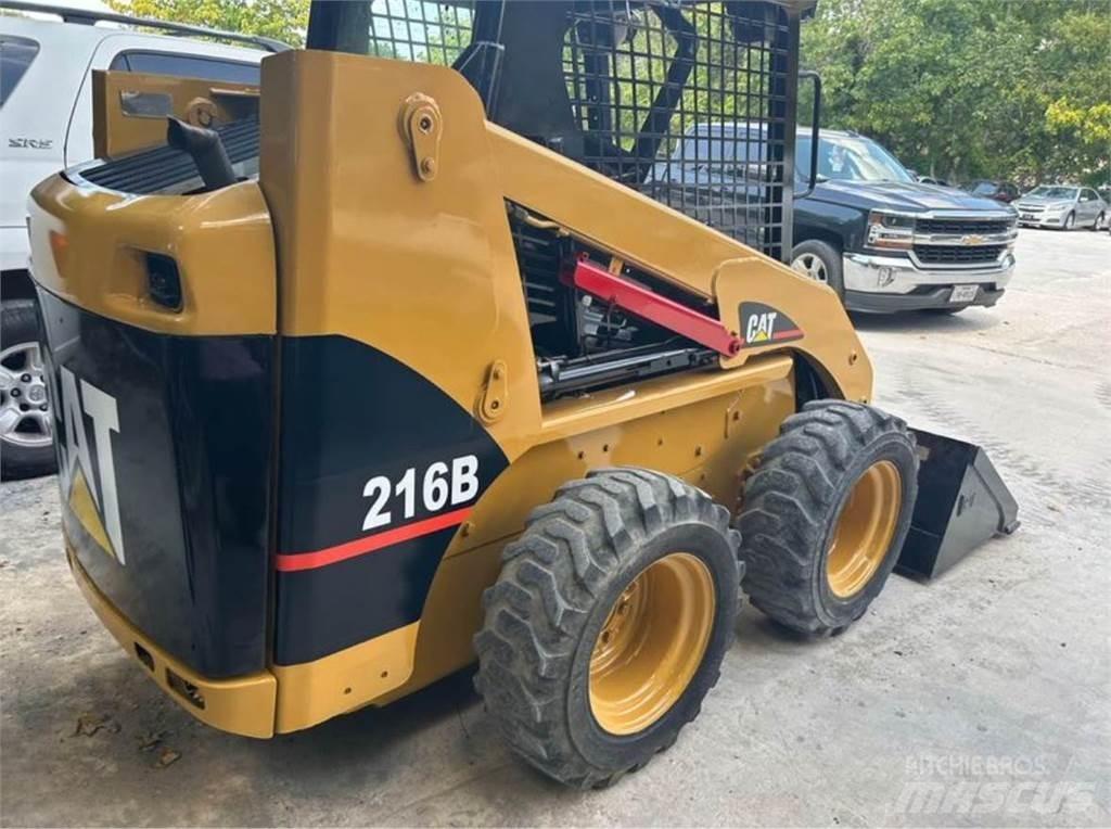 CAT 216B  스키드로더