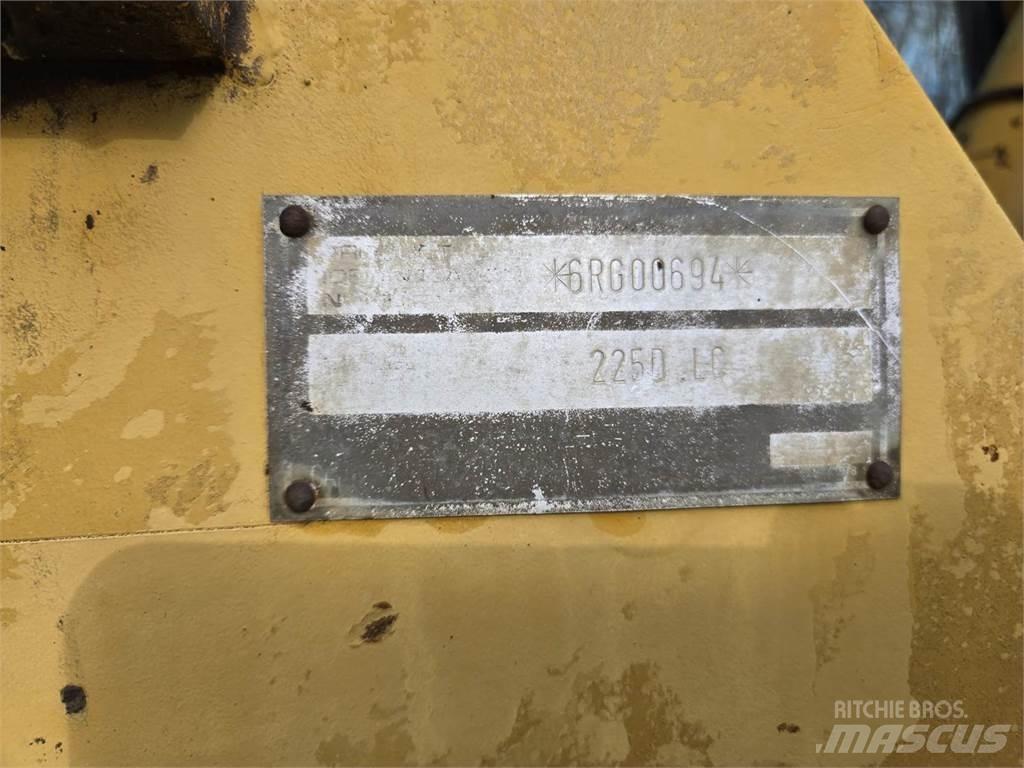 CAT 225D 대형 굴삭기 29톤 이상