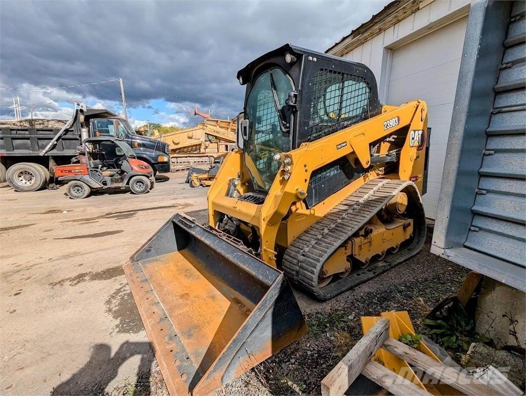 CAT 239D3  스키드로더
