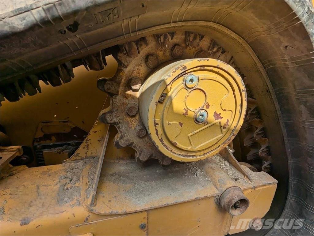 CAT 239D3  스키드로더