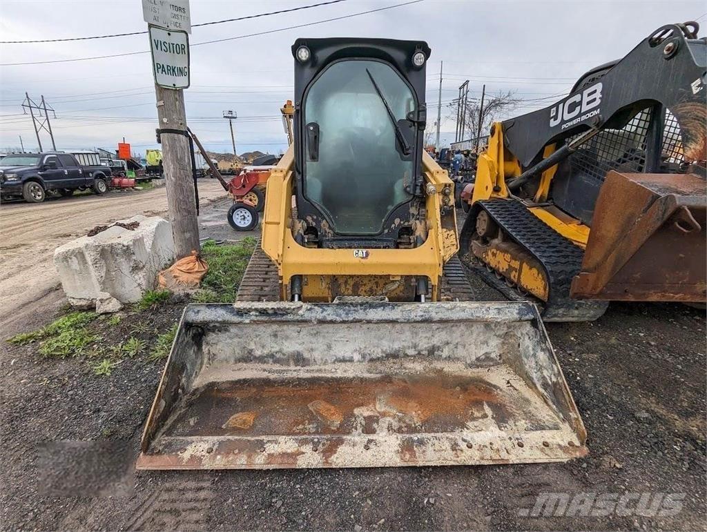 CAT 239D3  스키드로더