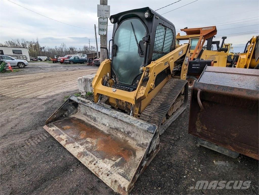 CAT 239D3  스키드로더
