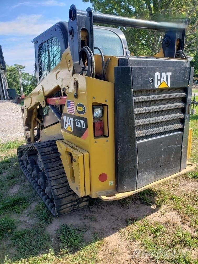 CAT 257D  스키드로더