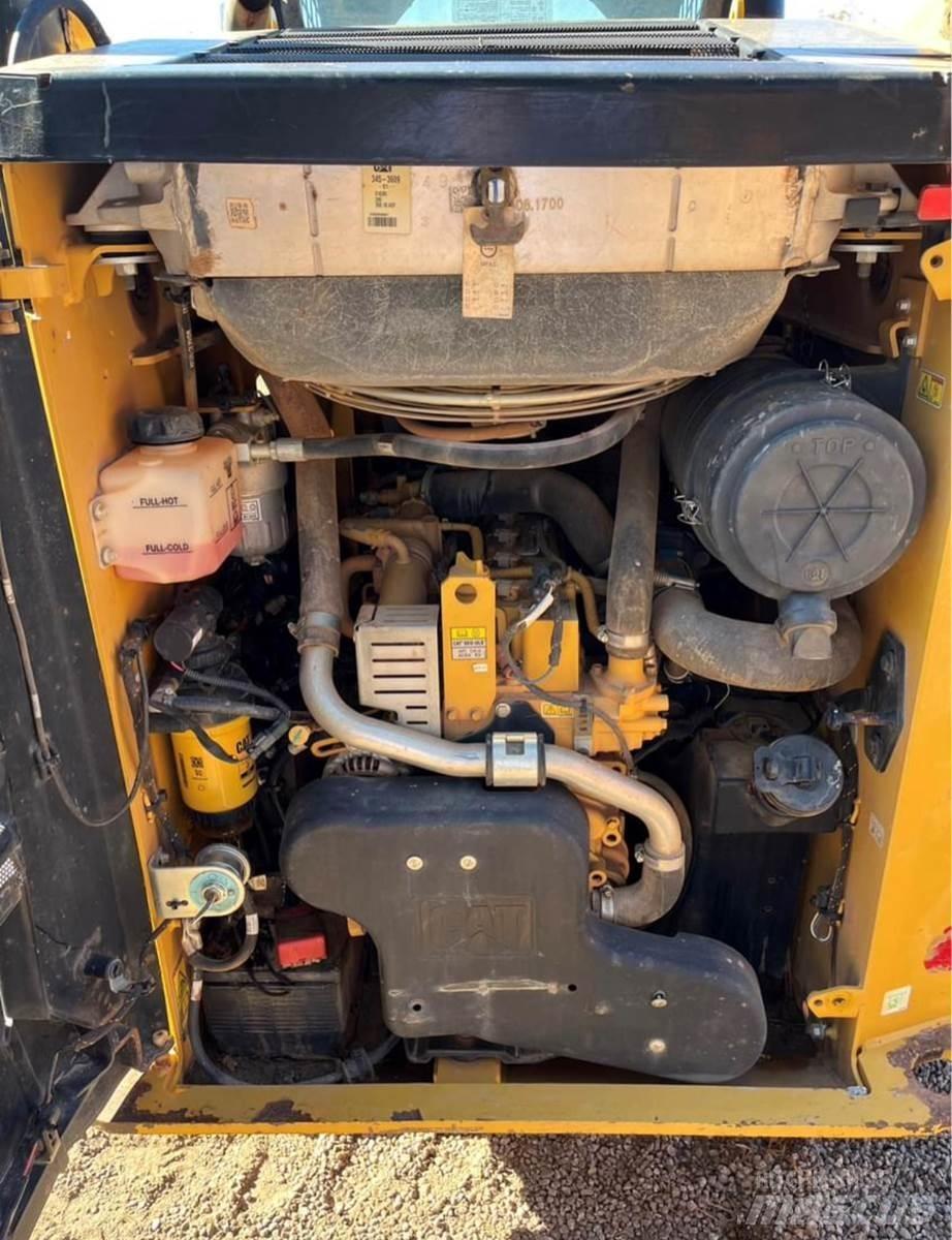 CAT 259D  스키드로더