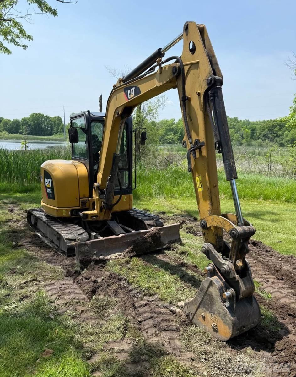 CAT 305E2 소형 굴삭기 7톤 미만