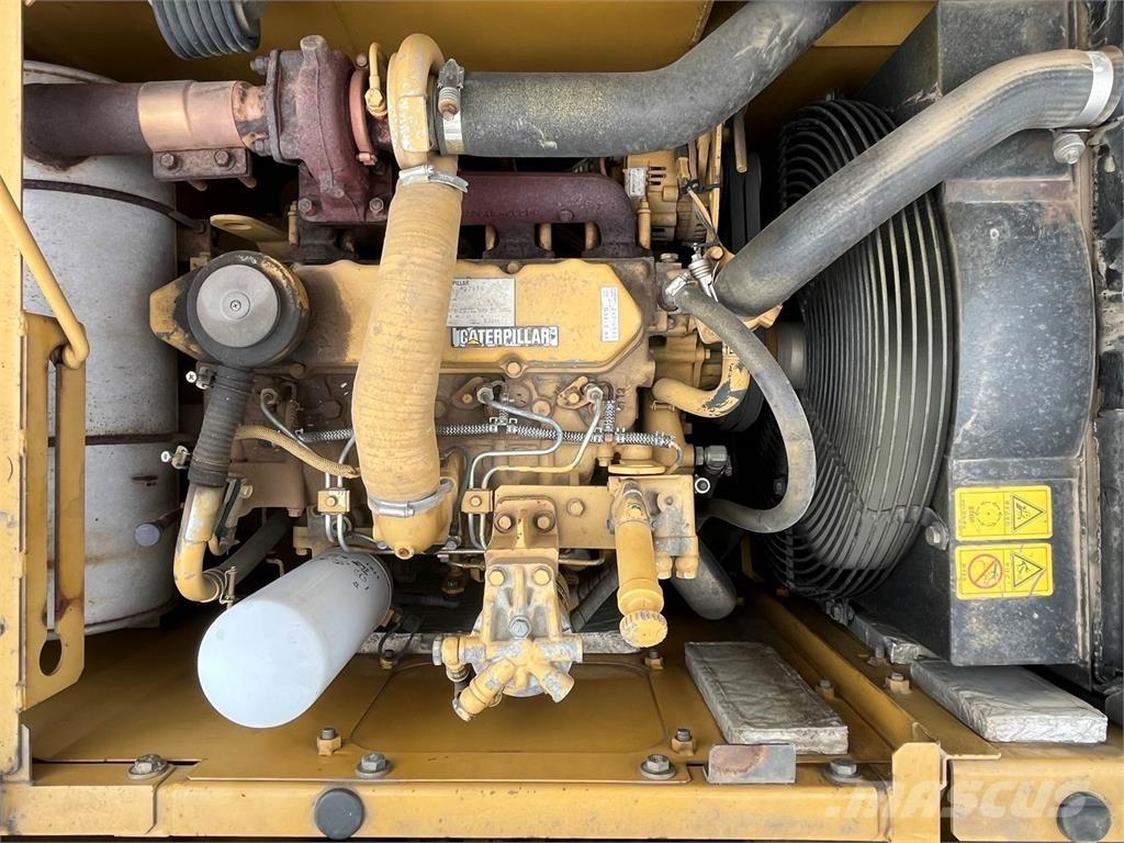 CAT 311C 대형 굴삭기 29톤 이상