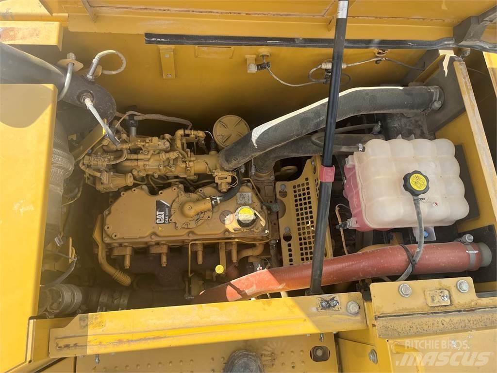 CAT 313FL 대형 굴삭기 29톤 이상