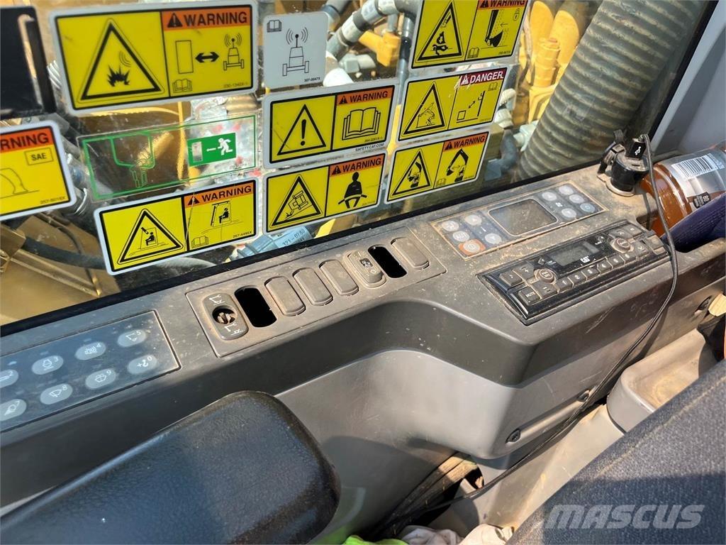 CAT 313FL 대형 굴삭기 29톤 이상