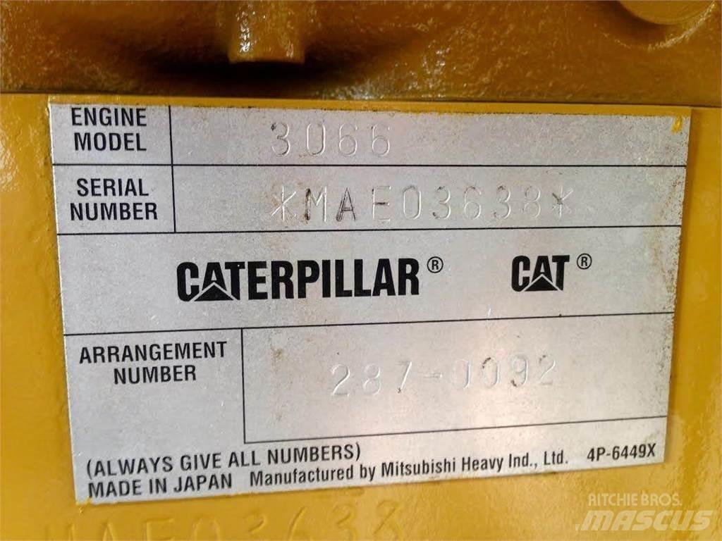 CAT 320 엔진